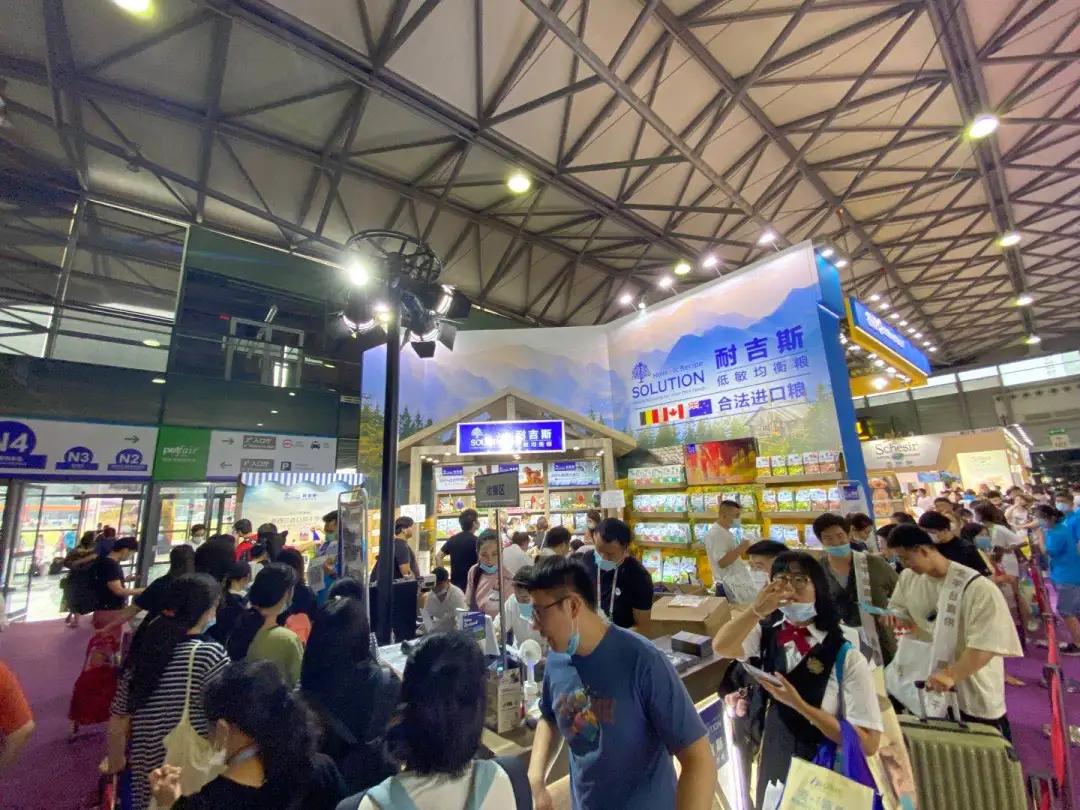 耐吉斯今年亚宠展上做了啥？挤都挤不进