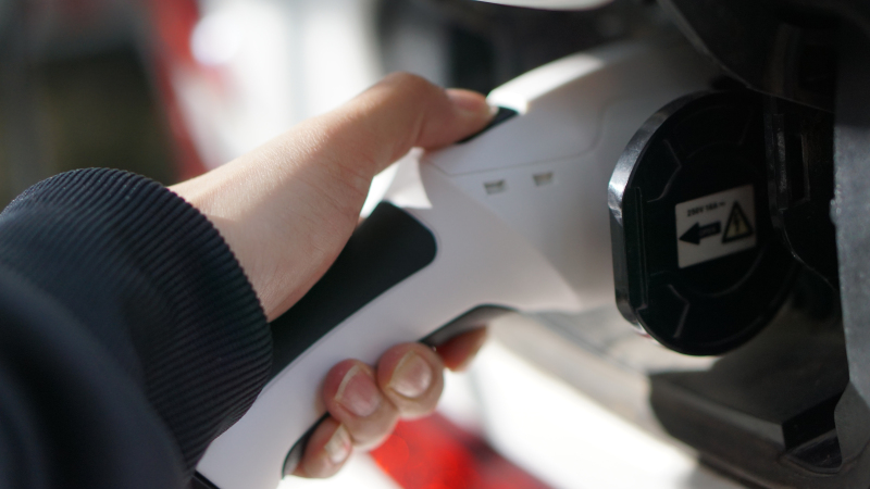 车内快充充电器品胜,品胜汽车无线充电