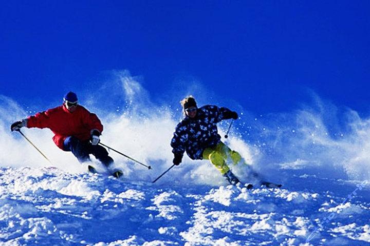 西柏坡温泉滑雪场简介,石家庄西柏坡温泉滑雪场