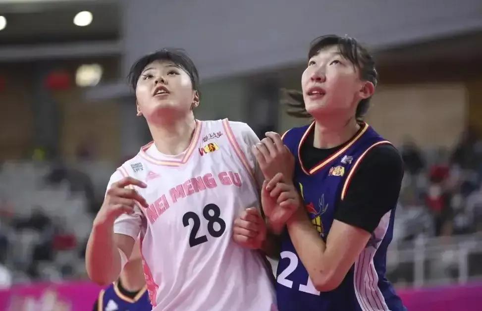 天山神鹿新疆女篮热苏拉照片,新疆天山女篮今天的最新的消息