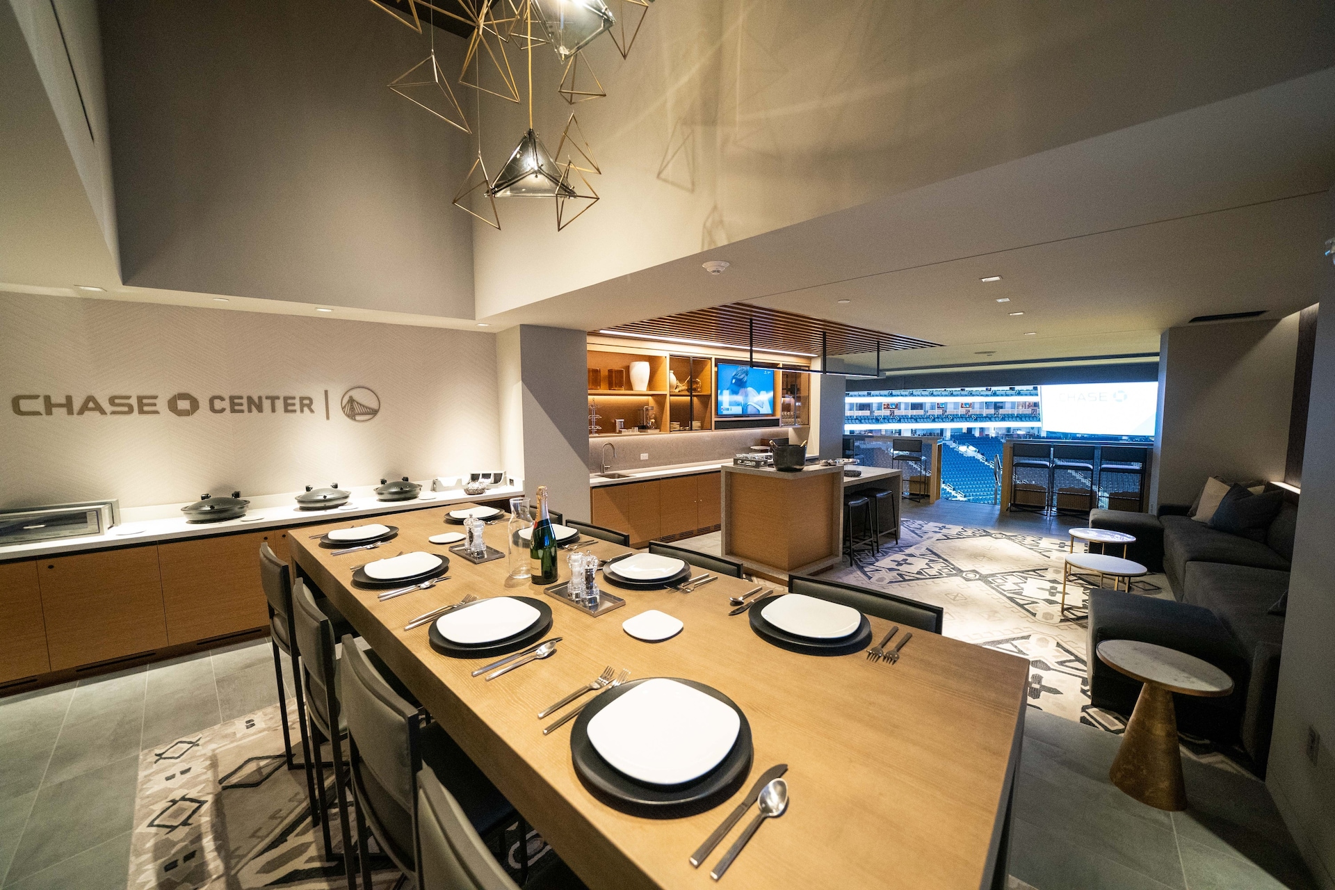 勇士队新球馆大通中心,大通中心球馆是勇士队的资产吗