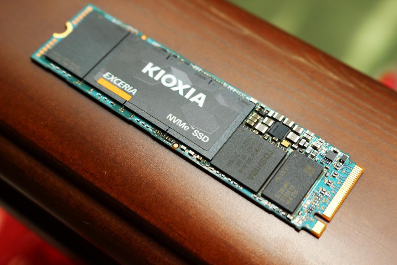 铠侠rc10固态硬盘安装教程,铠侠240g固态硬盘怎么装