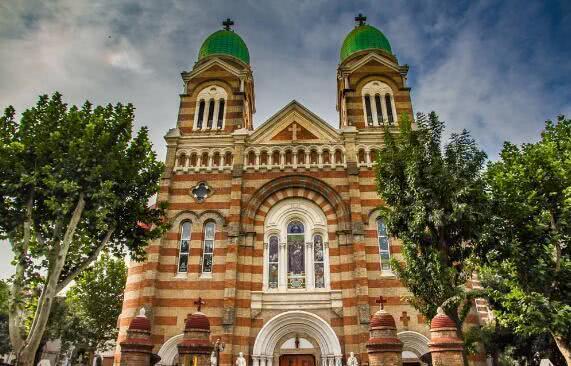 天津天津之眼游轮,天津海河边天津之眼