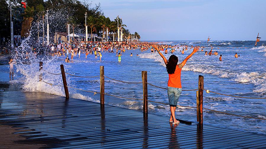 被誉为“东方迈阿密”，10大宜居城市的北海，网友：度假胜地