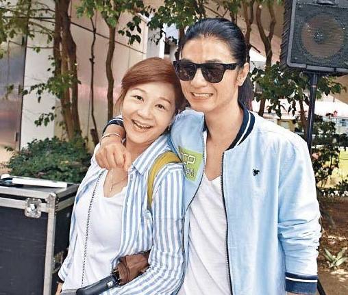 香港著名主持人罕见现身，患肾病每月花20万，换肾手术后病情好转