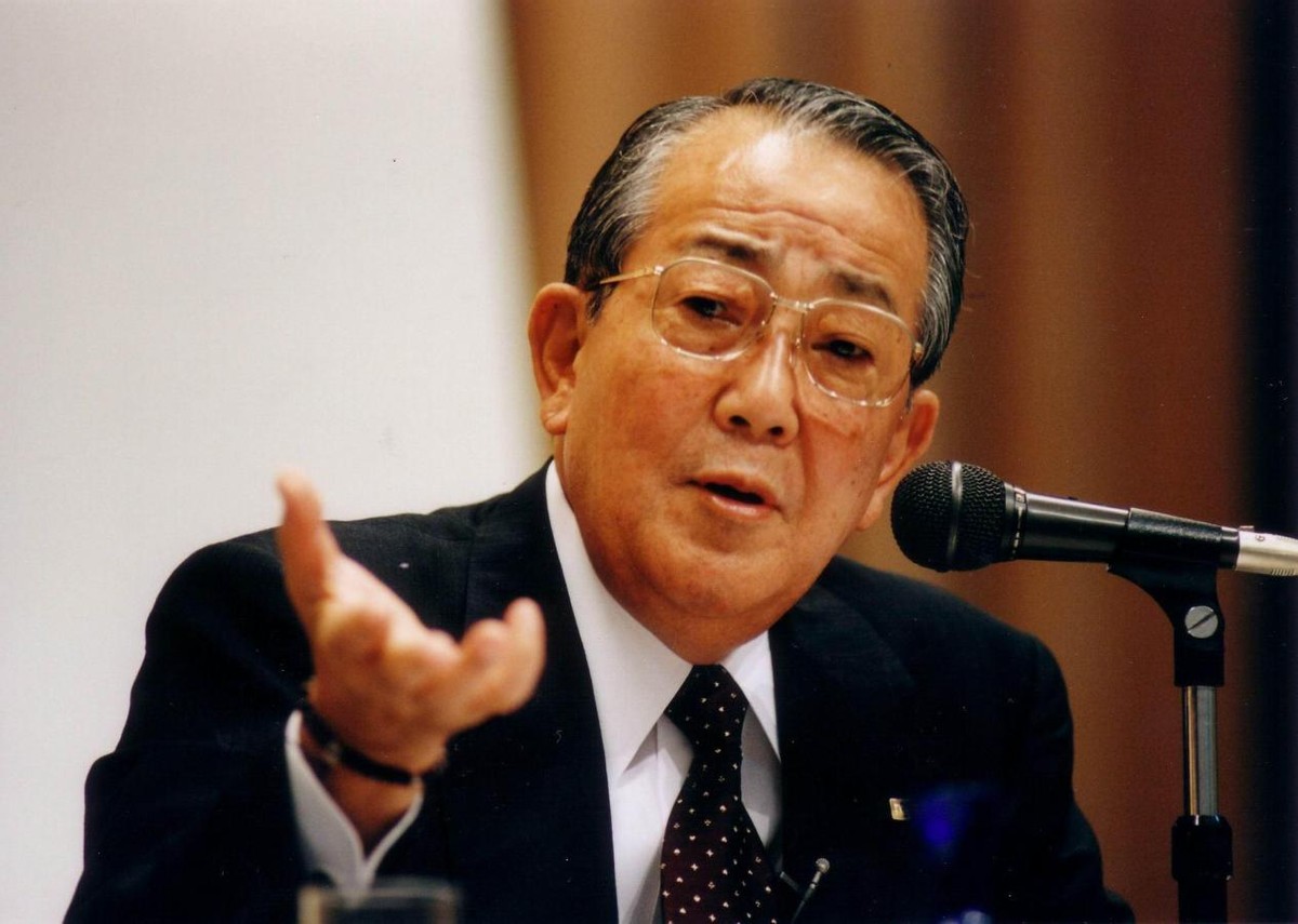 稻盛和夫走出低谷的秘诀,稻盛和夫怎样突破人生困境