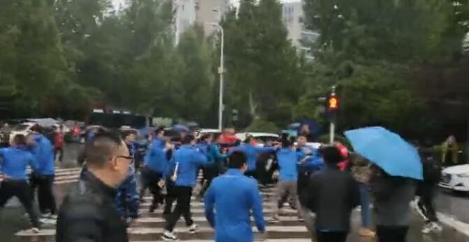 建业苏宁球迷打架,河南建业球迷江苏苏宁球迷冲突