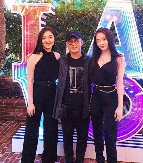 洪金宝老态照片,洪金宝现身街头满头白发