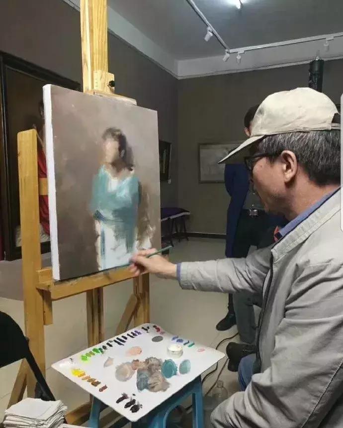 冷军的超写实绘画是造假的?画画40年代的作品都在这了,你来鉴别