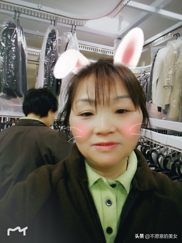 可爱的少妇自拍越来越丰满越来越成熟了