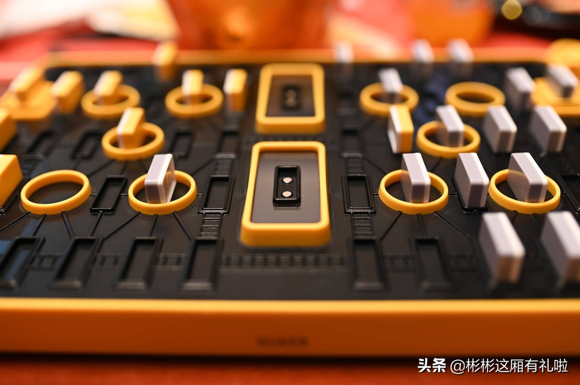 四个人能玩的军棋,四个人玩的军棋怎么玩