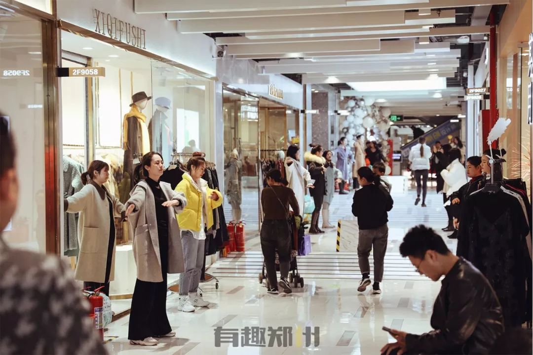 郑州银基商贸城,郑州银基商贸城批发服装生意咋样