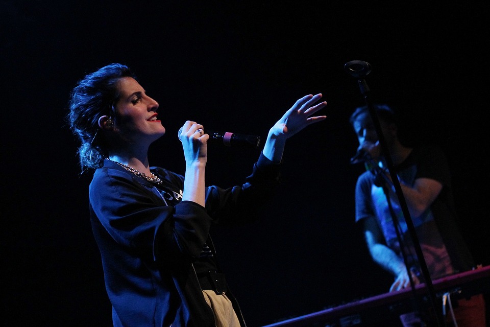 能让唱歌变好听的技巧,有哪些让唱歌变好听的技巧