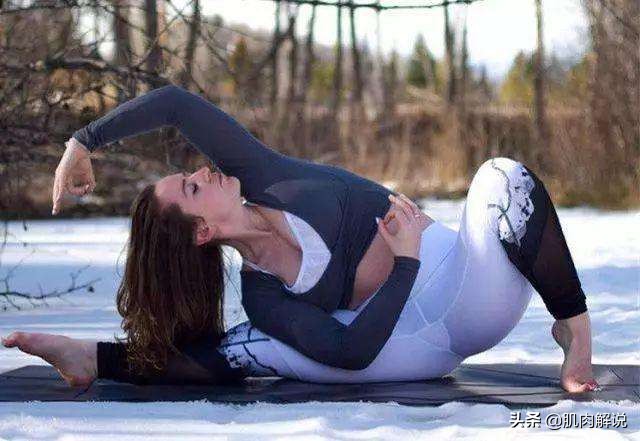 锻炼手臂瑜伽体式,4个瑜伽动作改善心情