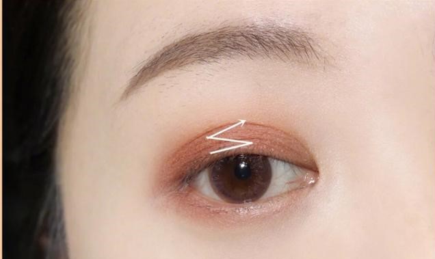 新手绝美百搭眼影超容易学,保姆眼影初学者教程