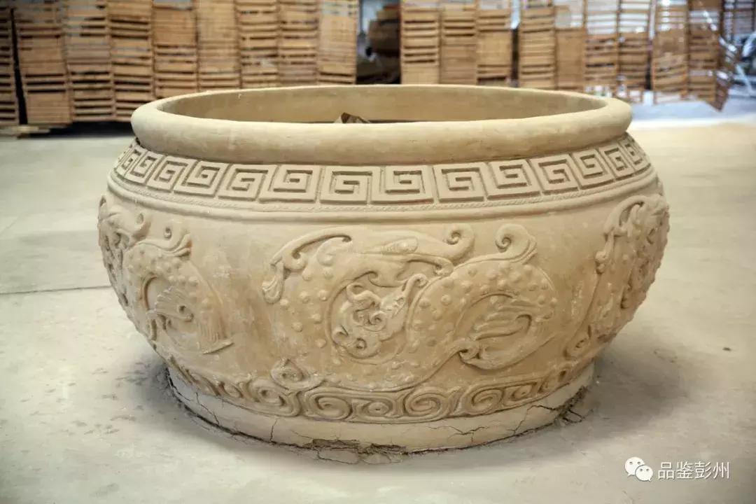 走遍中国的“寻鞋哥”来了！这回居然换上“军乐造”