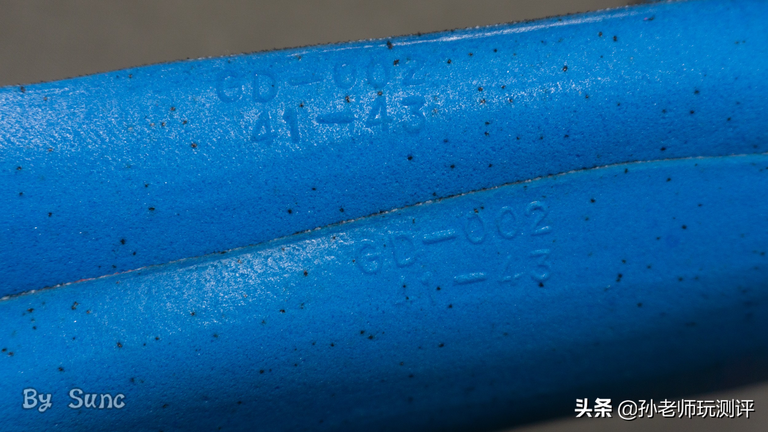 轻于鸿毛水上漂,咕咚造风者跑鞋