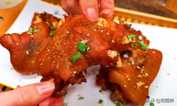 猪蹄炖完焗一下,猪蹄炖好后放葱花香菜吗