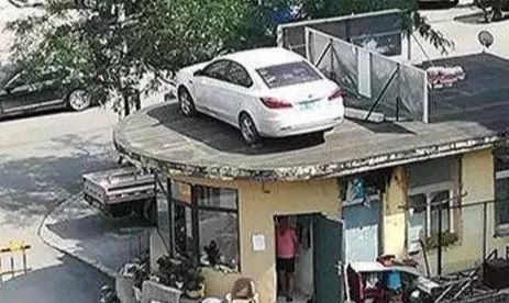 业主用车堵小区屡屡发生，物业如何处置才算恰当？