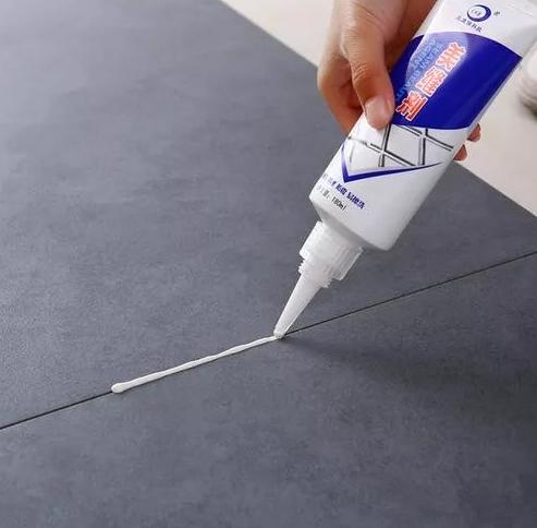 瓷砖做美缝后期会发黑吗,美缝时间久了发黑还可以补救吗