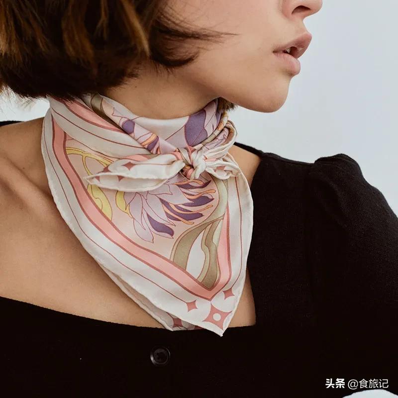 不要拒绝丝巾,正如不要拒绝春天