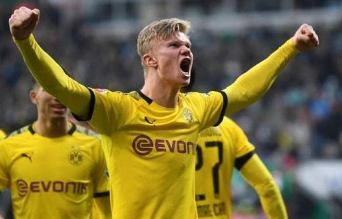 2020年足坛最成功的转会交易，伊布转会米兰，B费加盟曼联