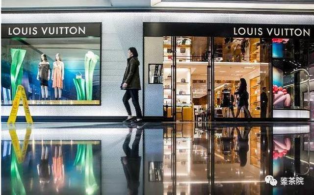 醒醒吧，贵妇圈根本不看包