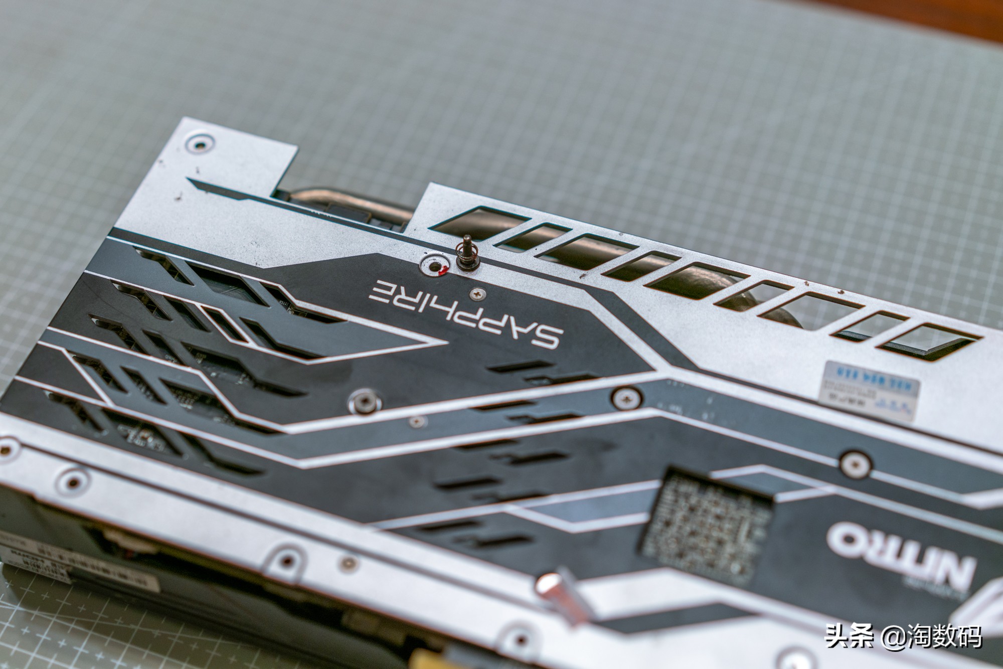 矿圈挚爱：蓝宝石RX5808GB超白金OC限量版，清理翻新测试晒个单