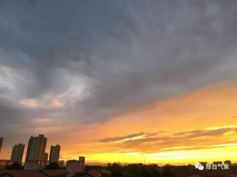 雷雨频繁是什么原因,雷雨经常出现在哪个季节