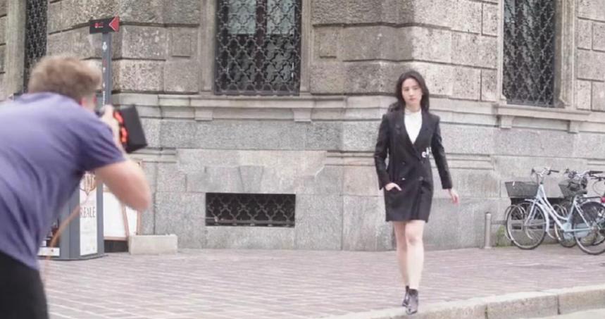 刘亦菲路人镜头下近照曝光,刘亦菲街拍颜值在线