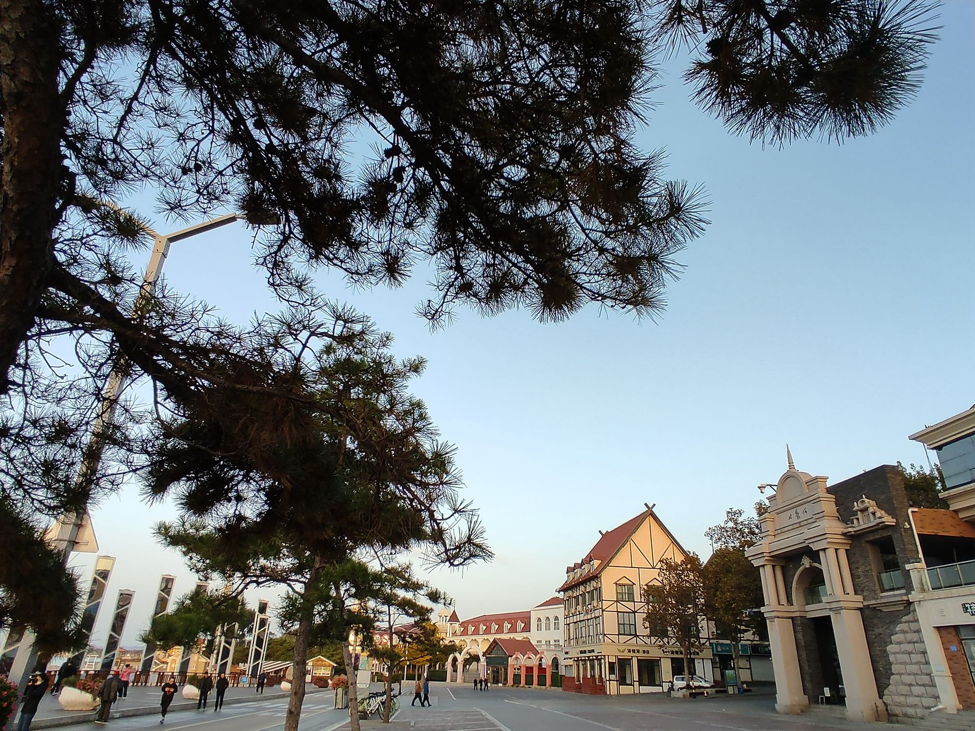 欣赏年画、邂逅大海、闲逛宜家，将生活过成诗与远方