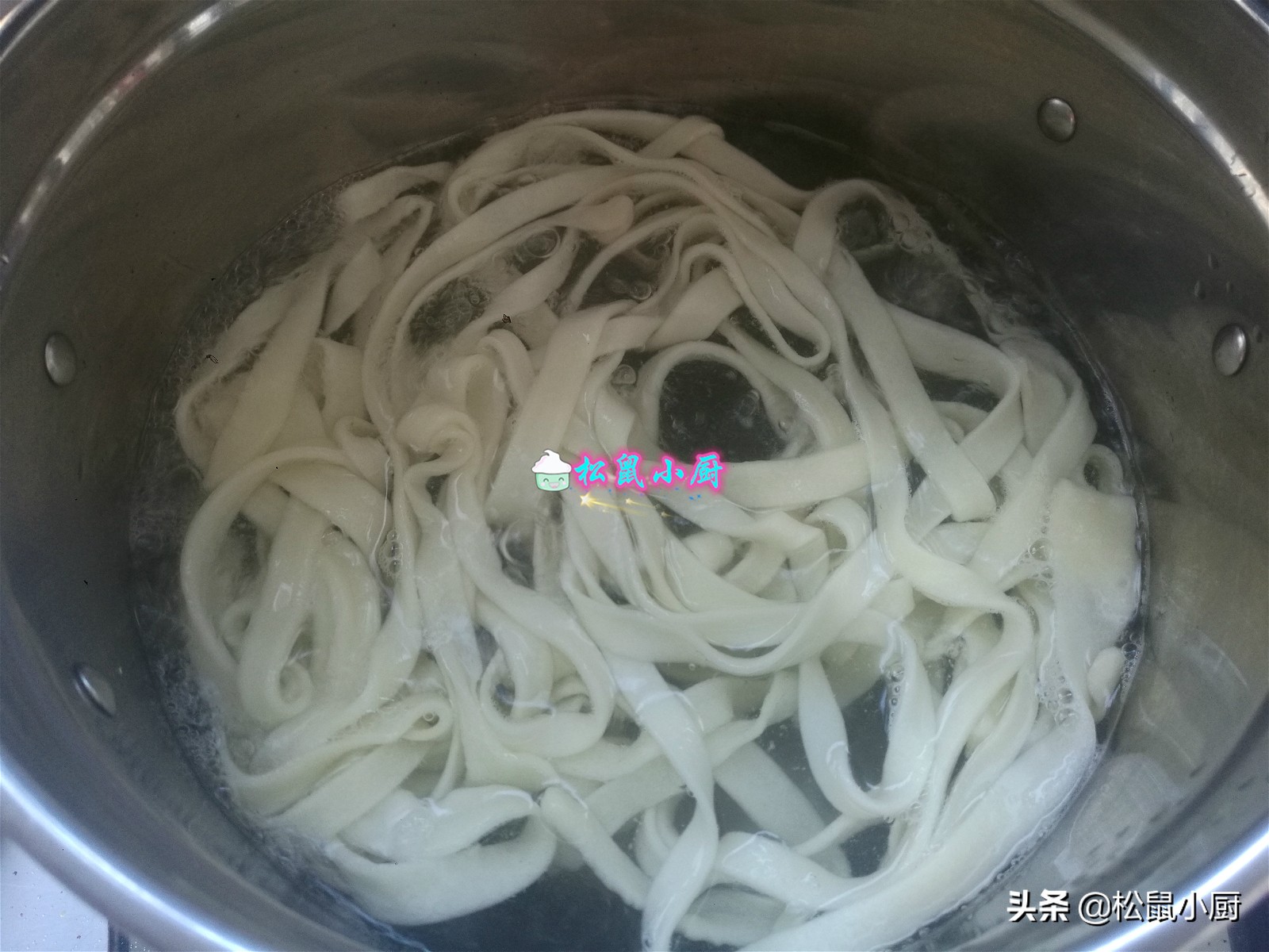 想吃面条自己不会做,不需要面条机怎么做面条