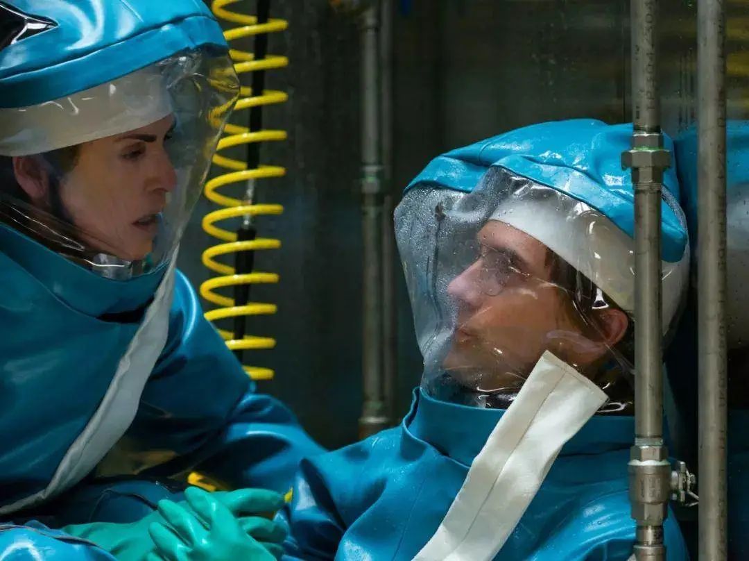 像他们那样测体温，是错的