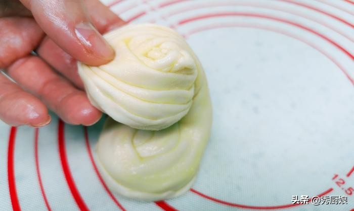 烙饼时，有人抹油，有人烫面，老面点师傅：都不对，教你正确做法