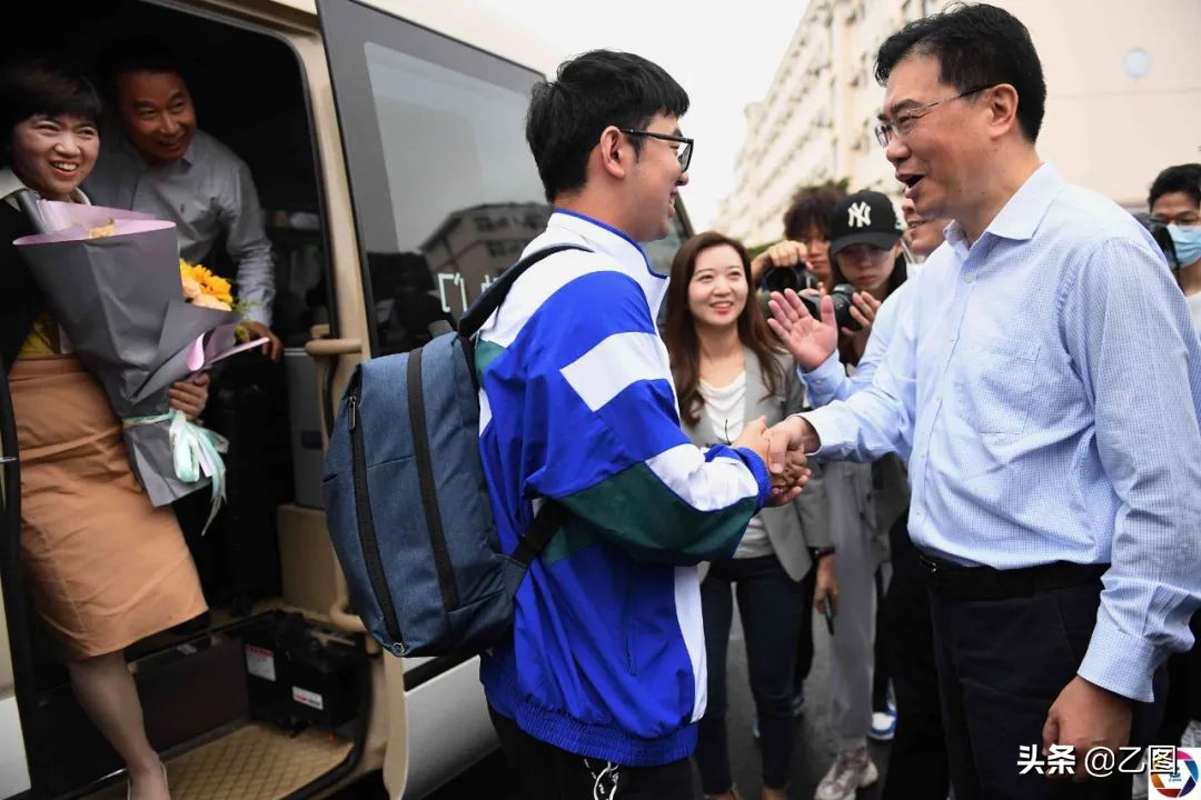 摄影师盘点2020年照片,摄影师用9张照片回顾2020年