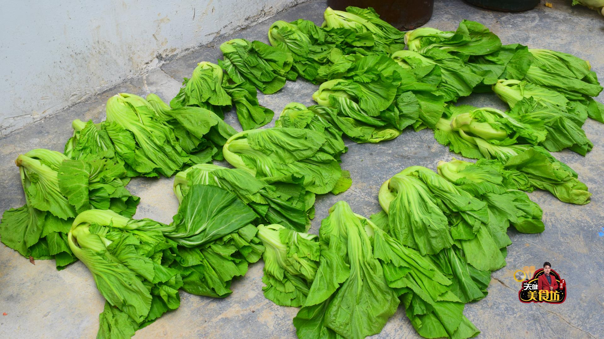 弄酸菜放什么才能使酸菜脆爽,酸菜腌制方法脆爽甜