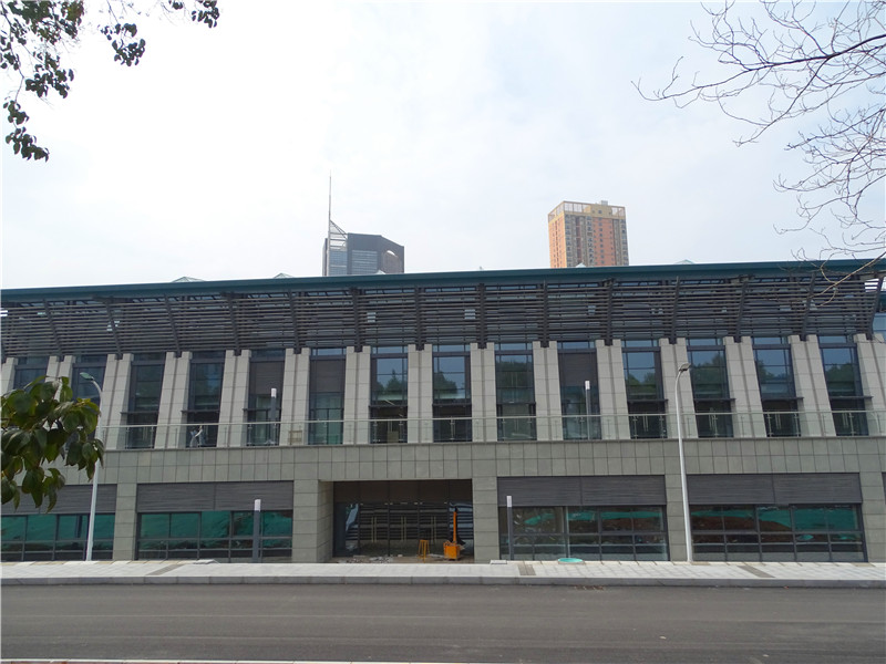 随拍“绿色琉璃瓦”建筑——武汉大学卓尔体育馆