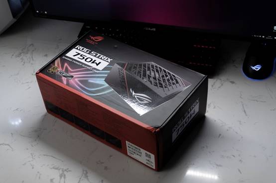 rogstrix雷鹰850g测评,rogstrix雷鹰550w