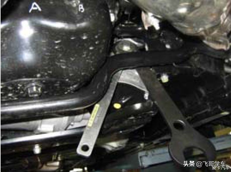 2011款斯巴鲁傲虎后备箱异响,斯巴鲁傲虎加油门发动机一边异响