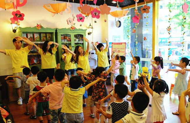 英语和汉语拼音发音对照表,儿童学英语和汉语拼音