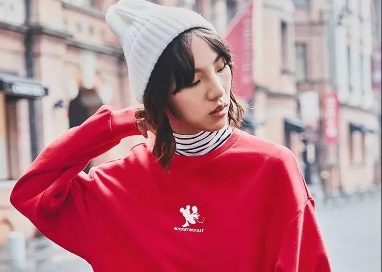 moschinohm合作款,hm和星际联名