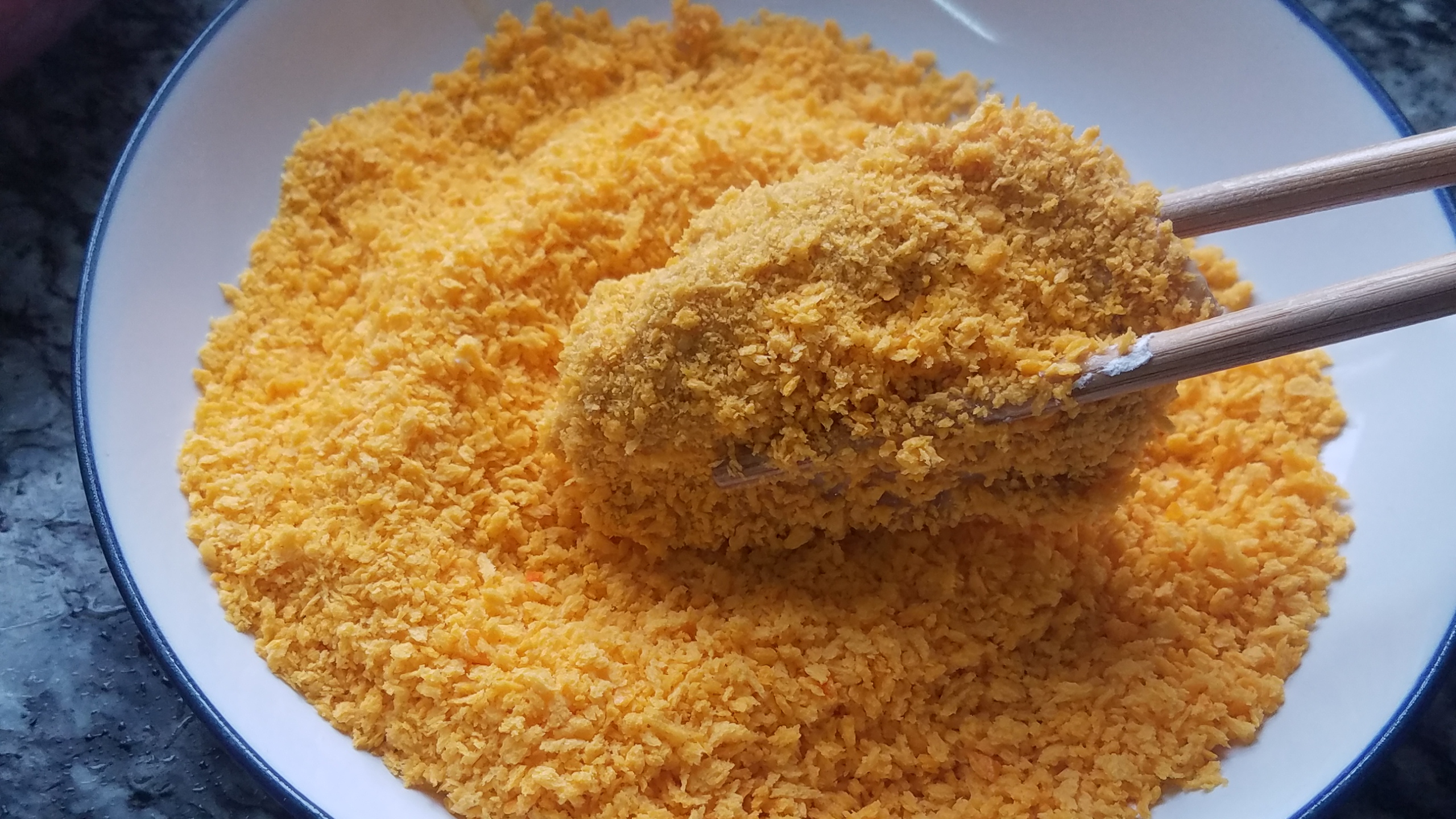 如何做卤香味瑞士鸡翅,辣盐鸡翅香味扑鼻而且做法也简单