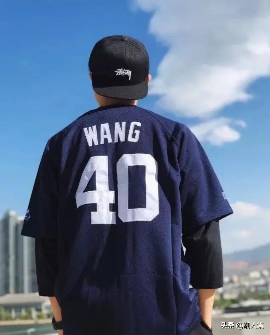 卷毛棒球帽穿搭男生,棒球帽男穿搭