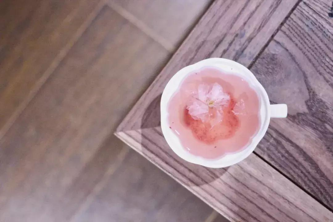 没时间去踏青赏花,没时间去摘樱桃