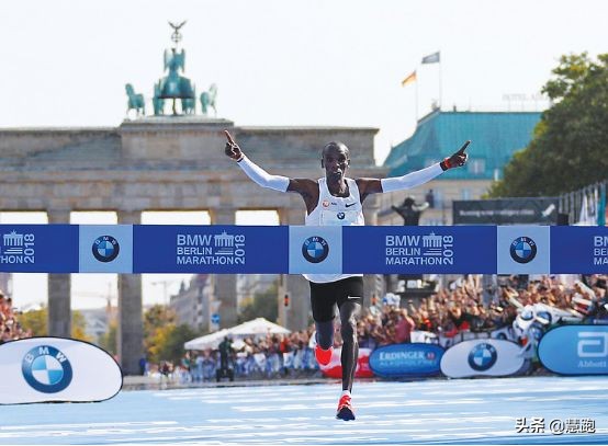 半马破世界纪录视频,打破全马亚洲纪录的跑鞋