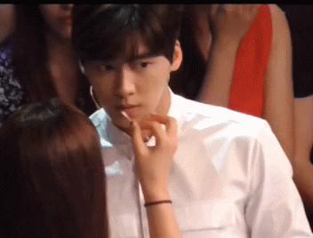 简单的男生妆容化妆教程新手,谁说化妆是女人的专利