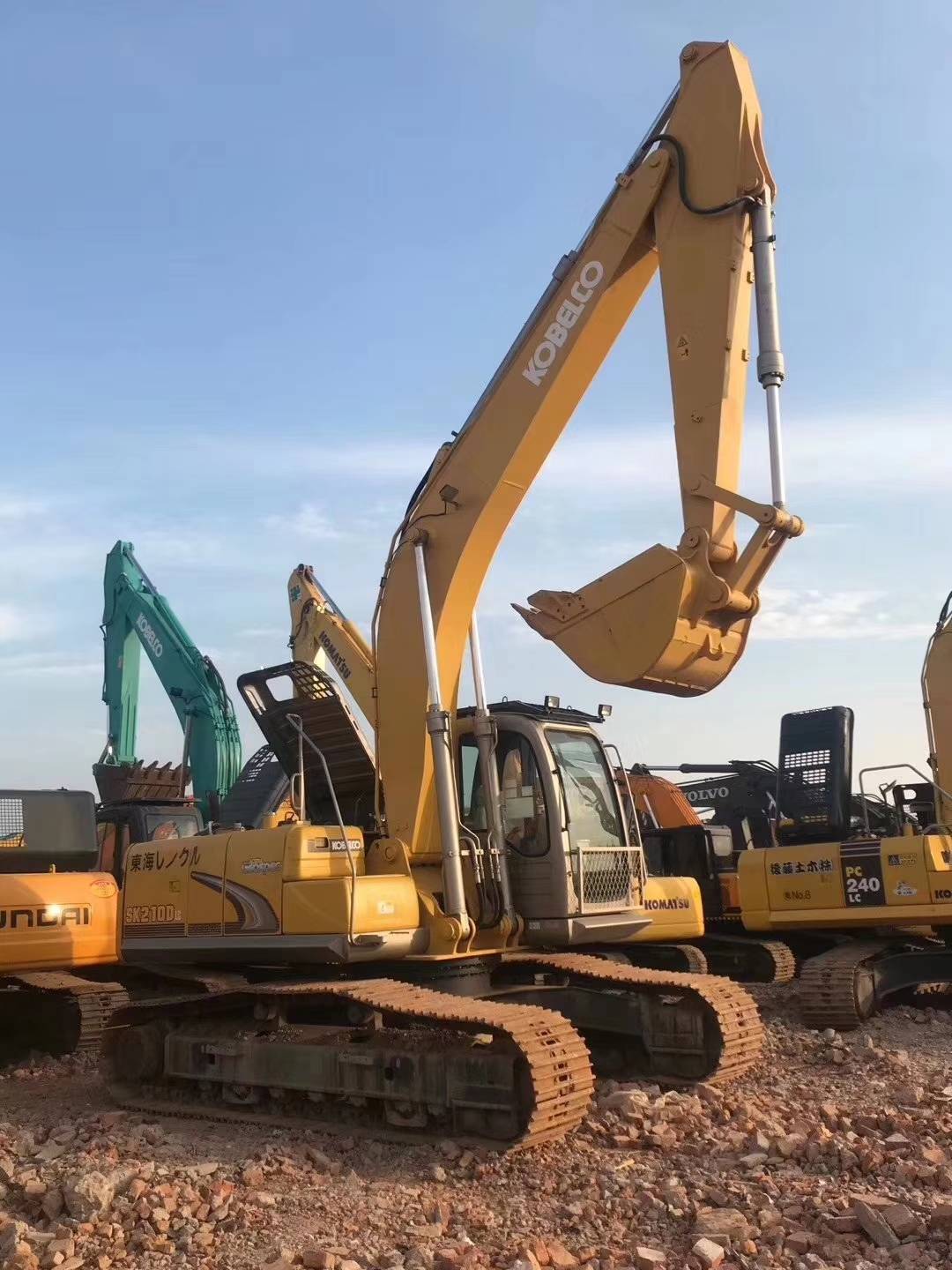 神钢210大黄蜂最新款,神钢210大黄蜂什么配置