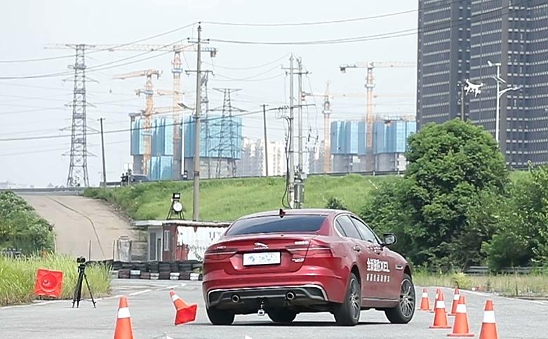 麋鹿测试2020款捷豹xel,捷豹xel奥迪a4l麋鹿测试