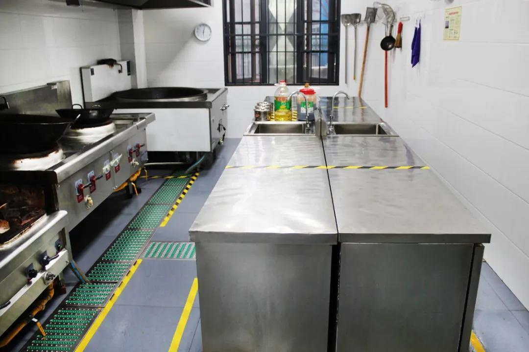 汇爱幼稚园秦岭路,高新区汇爱幼稚园的日常生活