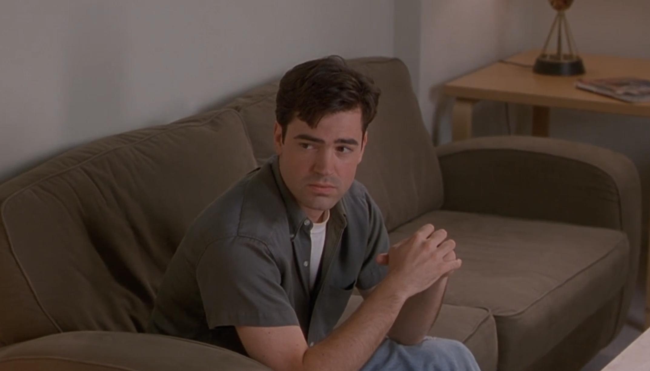 评《上班一条虫》:20年前对职场的讽刺艺术,如今依旧深感共鸣